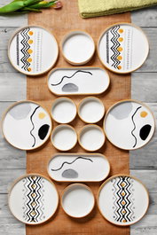 Hermia MCH009885 Juego de Desayuno de Cerámica 14 Piezas para 6 Personas, Platos, Cuencos y Bandejas, Apto para Lavavajillas y Microondas, Elegante y Duradero